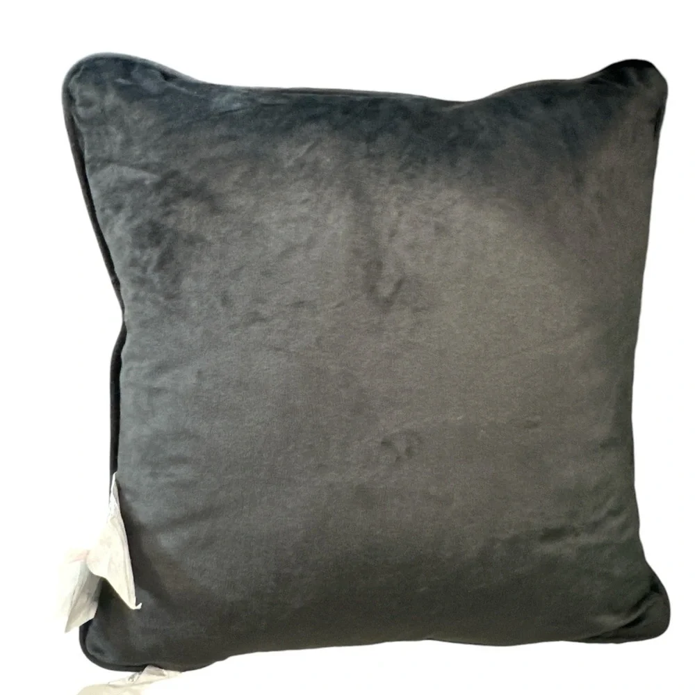NWOT Disney Hocus Pocus Sanderson Witch Museum Halloween Throw Pillow - Picture 2 of 3